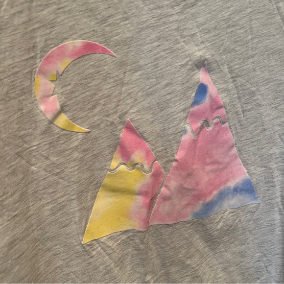 ZYIA Active Moon Mountain TShirt Heathered Gray Cotton - Picture 2 of 6